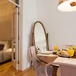 Апартаменти 2 Stylish Flat At Bairro Alto-principe Real Лісабон