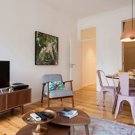 Apartment 2 Stylish Flat At Bairro Alto-principe Real