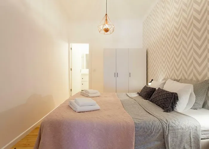 2 Stylish Flat At Bairro Alto-principe Real Apartamento