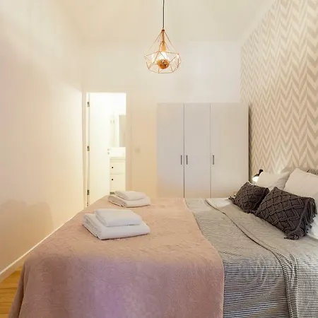 2 Stylish Flat At Bairro Alto-principe Real Appartement