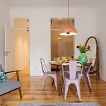 2 Stylish Flat At Bairro Alto-principe Real ליסבון