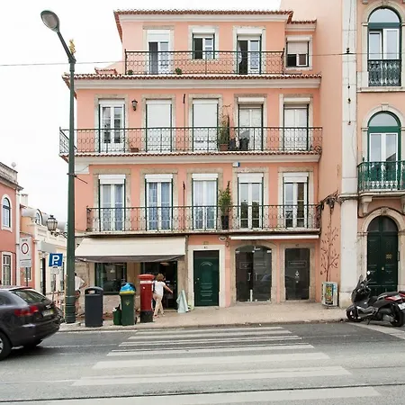 2 Stylish Flat At Bairro Alto-principe Real דירה ליסבון